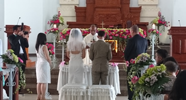 religious wedding in bali